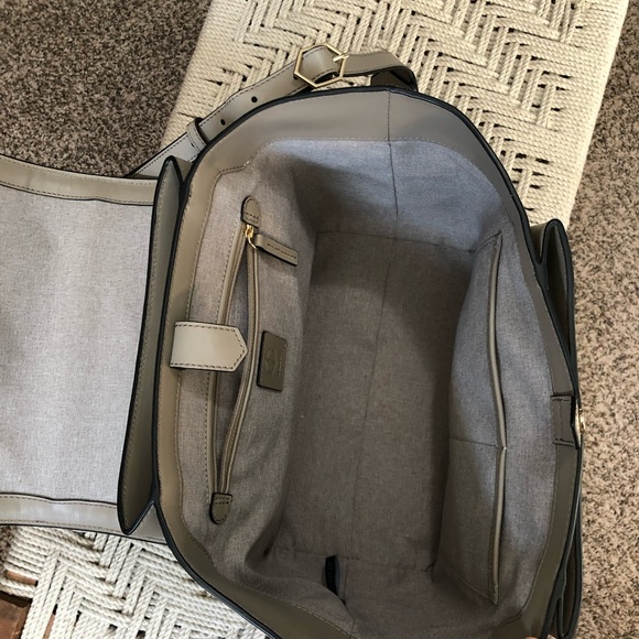 Satchel - Picture 4 of 6